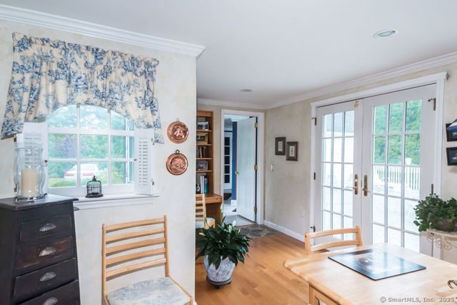 453 Chestnut Hill Road, Glastonbury, CT 06033