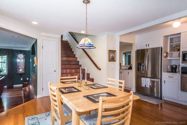 453 Chestnut Hill Road, Glastonbury, CT 06033