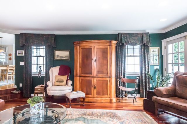 453 Chestnut Hill Road, Glastonbury, CT 06033