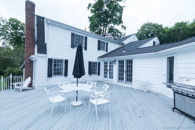 453 Chestnut Hill Road, Glastonbury, CT 06033