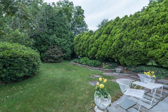 453 Chestnut Hill Road, Glastonbury, CT 06033