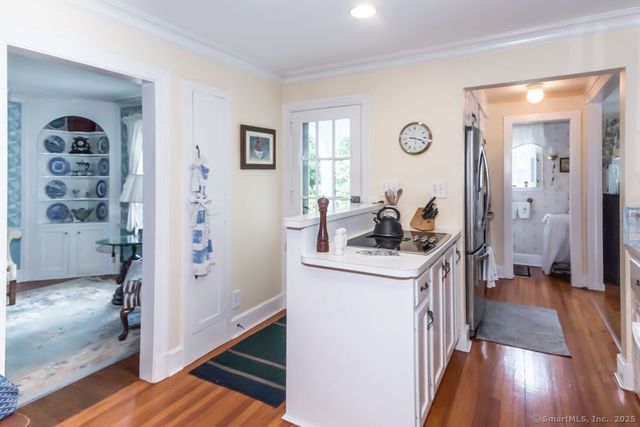453 Chestnut Hill Road, Glastonbury, CT 06033