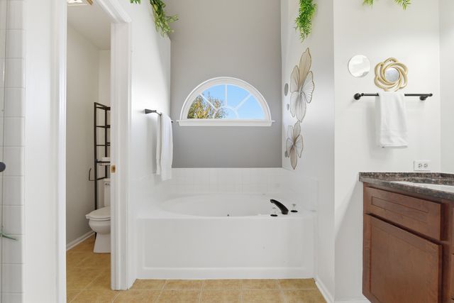 2526 Acorn Drive, Round Lake Beach, IL 60073