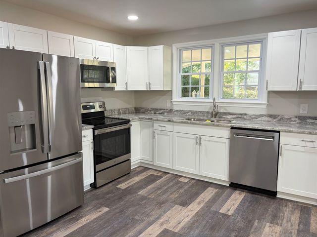 516 Pennwood Drive, Spartanburg, SC 29306