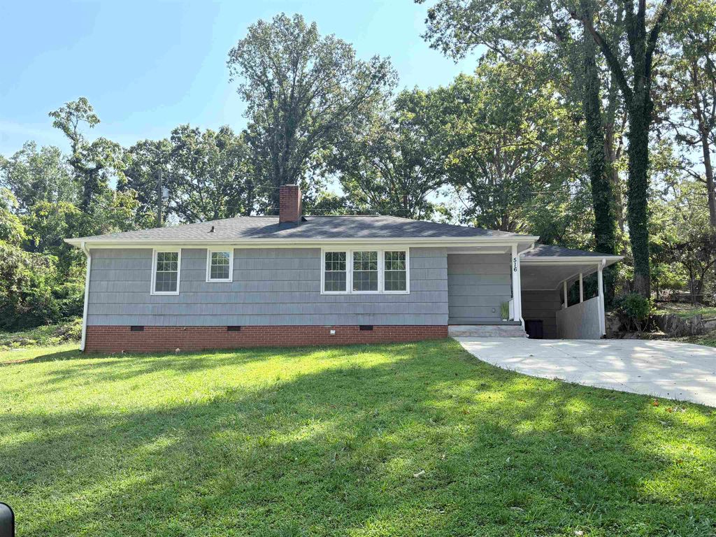 516 Pennwood Drive, Spartanburg, SC 29306