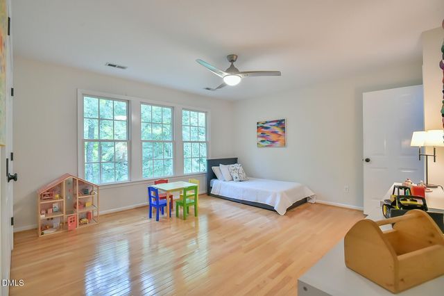 112 Dairy Court, Chapel Hill, NC 27516