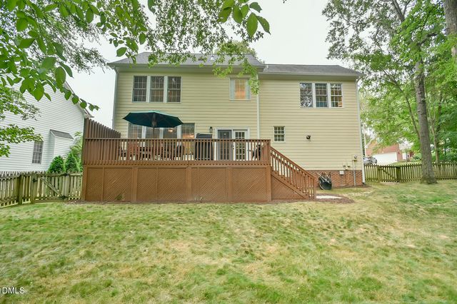 112 Dairy Court, Chapel Hill, NC 27516