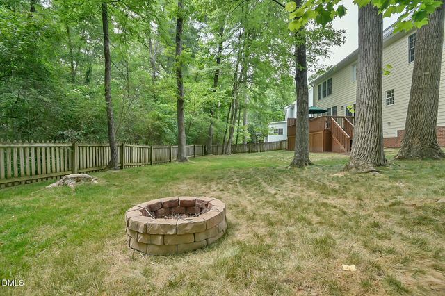 112 Dairy Court, Chapel Hill, NC 27516
