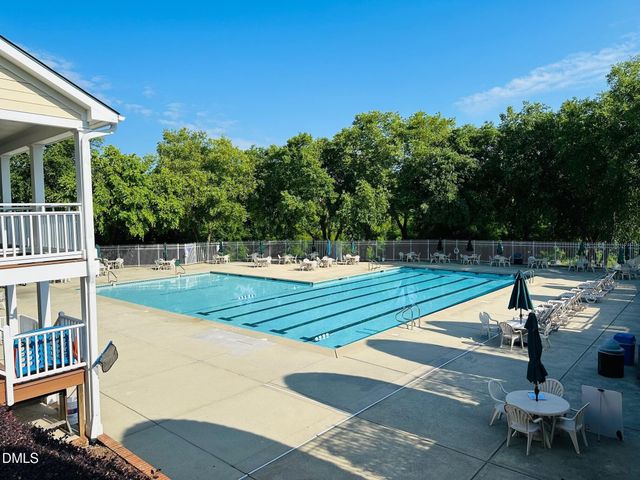 112 Dairy Court, Chapel Hill, NC 27516