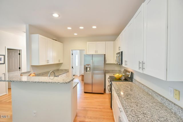 112 Dairy Court, Chapel Hill, NC 27516