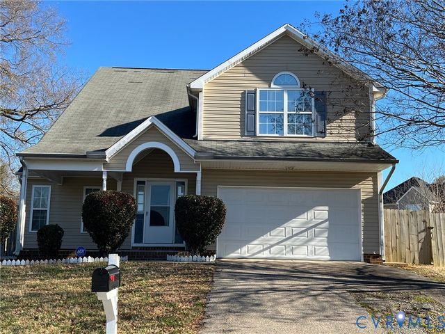 3802 Jamestown Dr, Hopewell, VA 23860