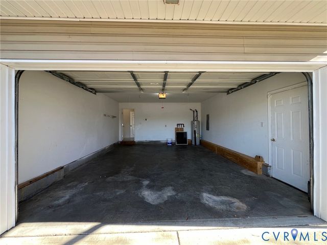 3802 Jamestown Dr, Hopewell, VA 23860