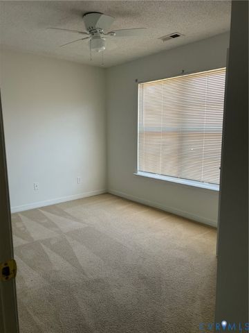 3802 Jamestown Dr, Hopewell, VA 23860