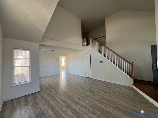 3802 Jamestown Dr, Hopewell, VA 23860