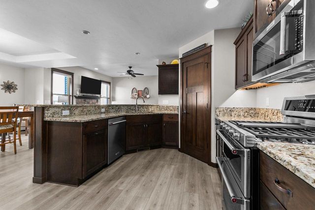 2712 W FALLEN OAK DRIVE, Appleton, WI 54913