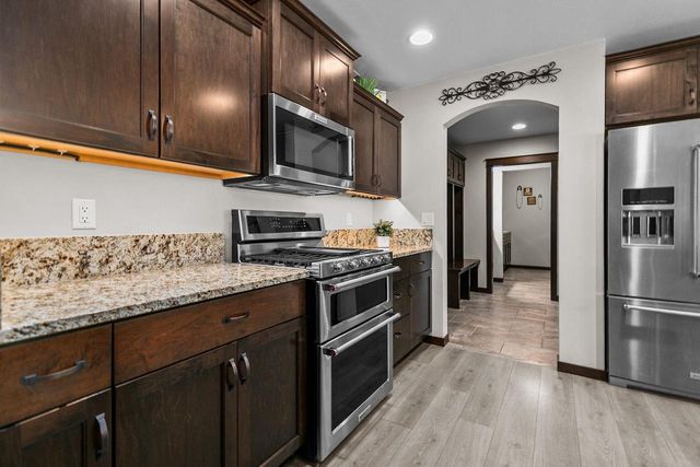 2712 W FALLEN OAK DRIVE, Appleton, WI 54913