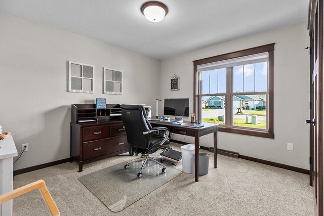 2712 W FALLEN OAK DRIVE, Appleton, WI 54913