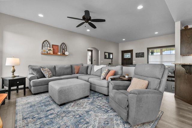 2712 W FALLEN OAK DRIVE, Appleton, WI 54913