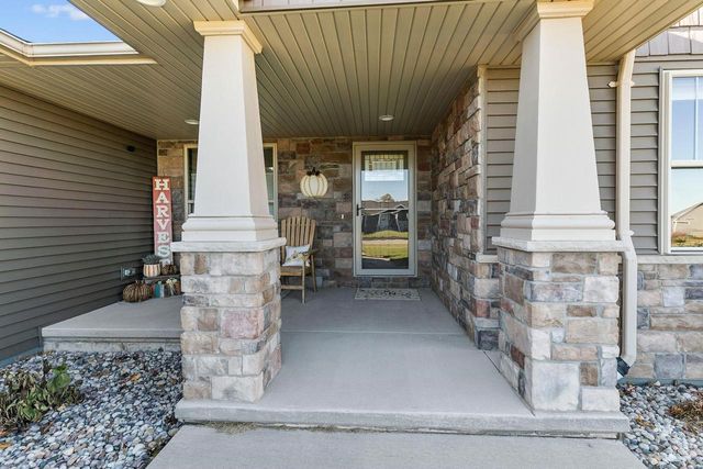 2712 W FALLEN OAK DRIVE, Appleton, WI 54913