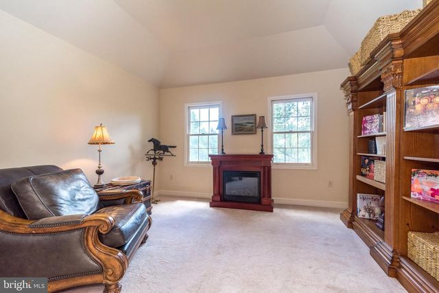 103 BAILEY DR, North Wales, PA 19454
