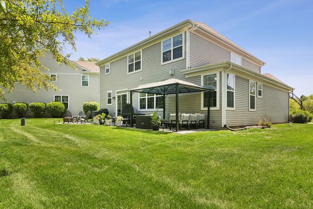 2313 Avalon Drive, Buffalo Grove, IL 60089