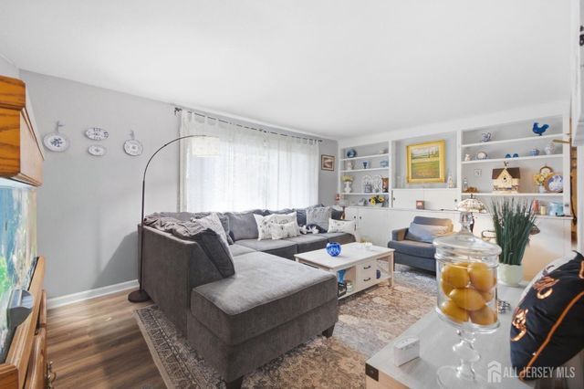 1033 Clinton Avenue, South Plainfield, NJ 07080