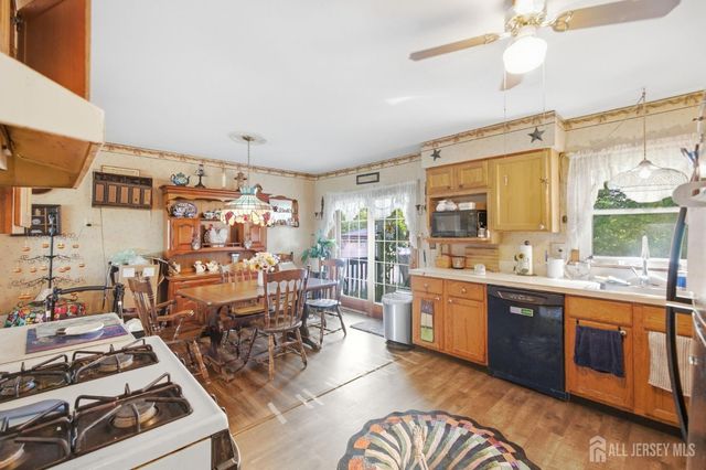 1033 Clinton Avenue, South Plainfield, NJ 07080