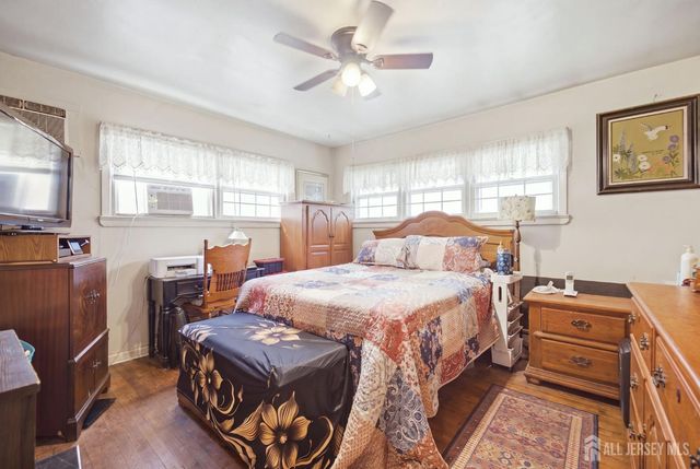 1033 Clinton Avenue, South Plainfield, NJ 07080