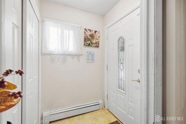 1033 Clinton Avenue, South Plainfield, NJ 07080