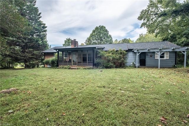 5405 Fieldswood Drive, Greensboro, NC 27406