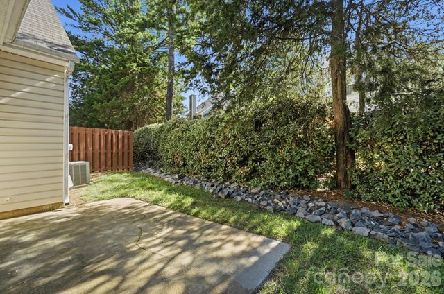 6068 Bobcat Place, Charlotte, NC 28269