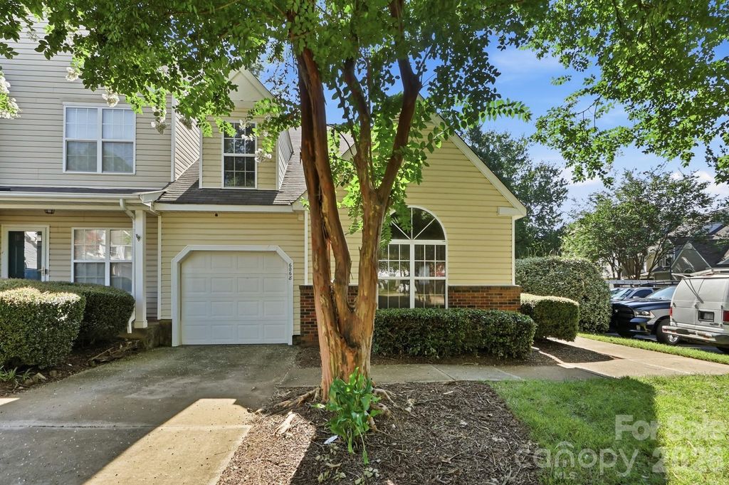 6068 Bobcat Place, Charlotte, NC 28269