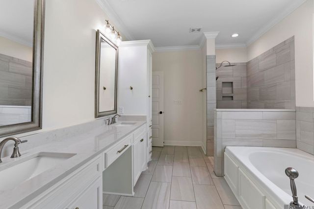 8326 Sully Dr, Baton Rouge, LA 70818