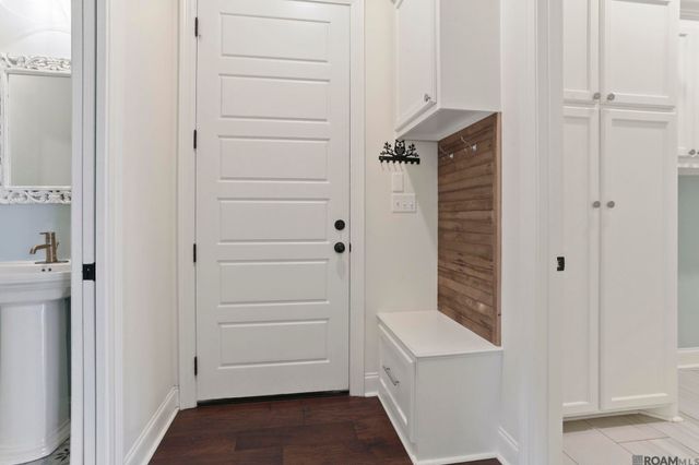 8326 Sully Dr, Baton Rouge, LA 70818