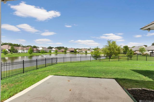 8326 Sully Dr, Baton Rouge, LA 70818
