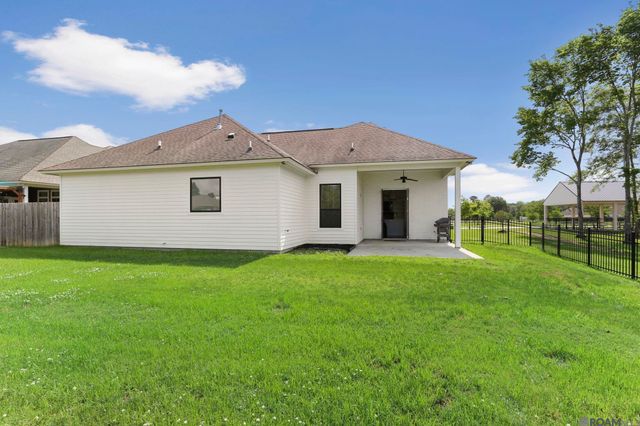 8326 Sully Dr, Baton Rouge, LA 70818