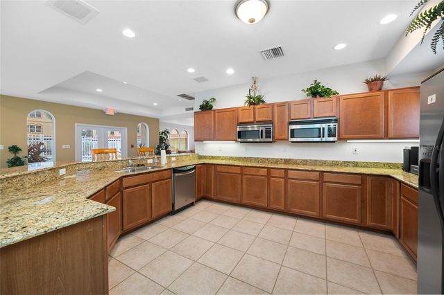 642 WELLS COURT 402, Clearwater, FL 33756