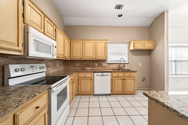 2207 Dallas Drive, Carrollton, TX 75006