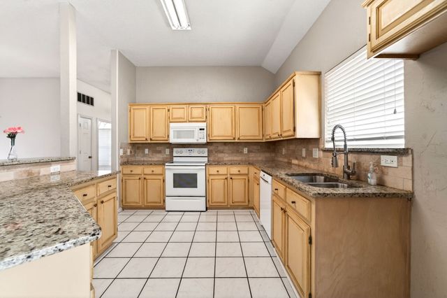 2207 Dallas Drive, Carrollton, TX 75006