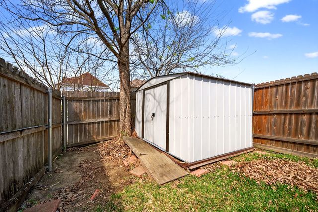 2207 Dallas Drive, Carrollton, TX 75006