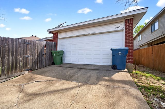 2207 Dallas Drive, Carrollton, TX 75006