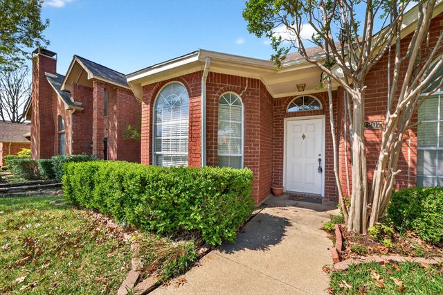 2207 Dallas Drive, Carrollton, TX 75006