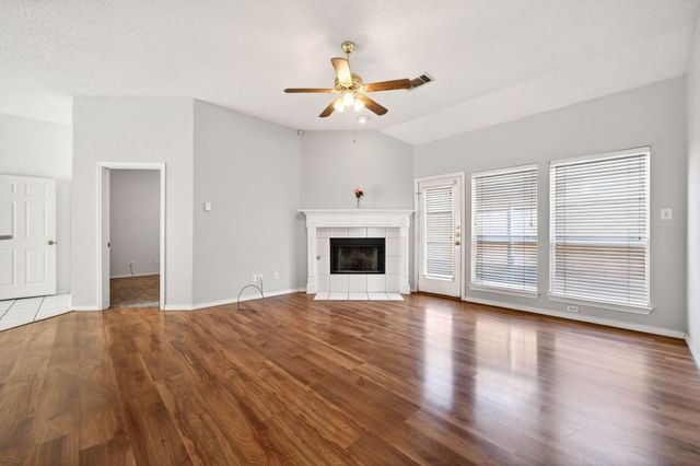 2207 Dallas Drive, Carrollton, TX 75006