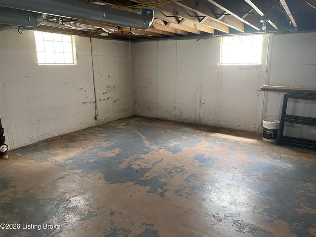 2644 Drayton Dr, Louisville, KY 40205