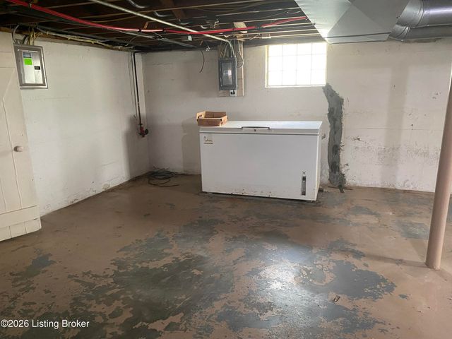 2644 Drayton Dr, Louisville, KY 40205