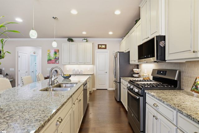 202 Ragin Court, Simpsonville, SC 29681