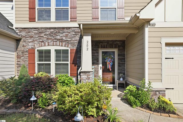 202 Ragin Court, Simpsonville, SC 29681