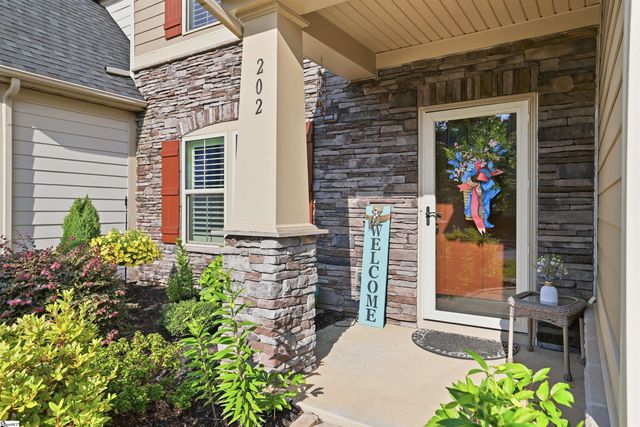 202 Ragin Court, Simpsonville, SC 29681