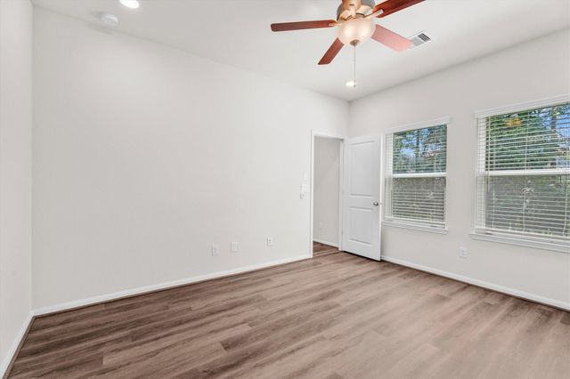 39 Courageous Side Way, Magnolia, TX 77354