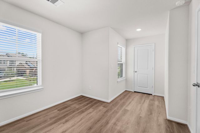 39 Courageous Side Way, Magnolia, TX 77354